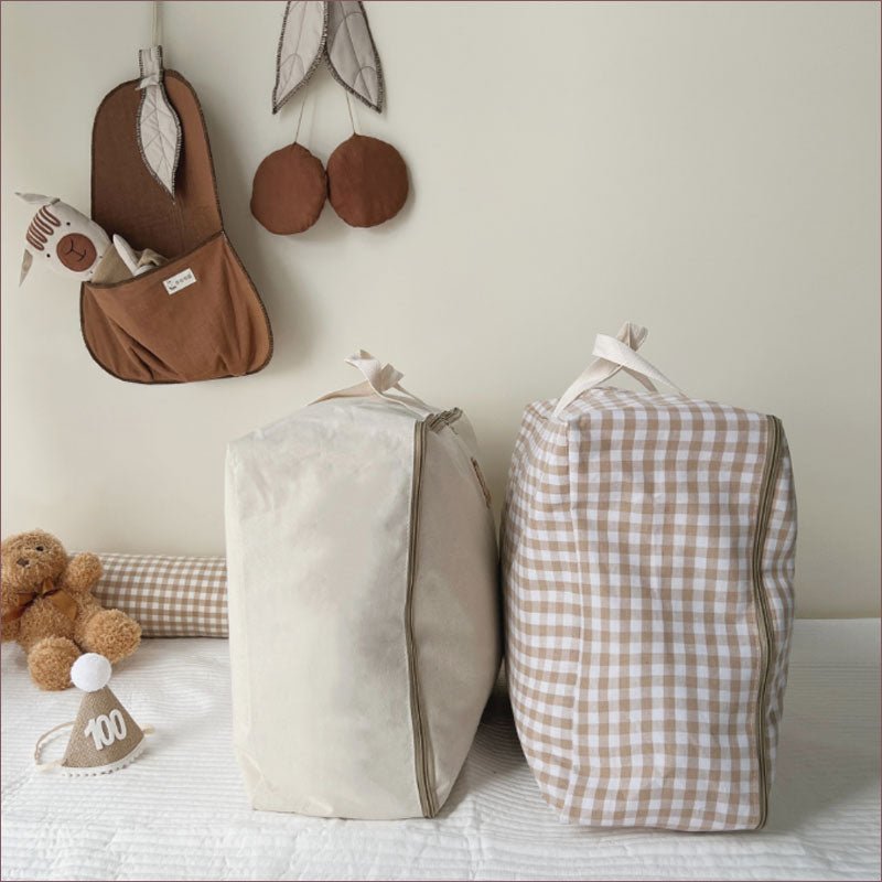 TW384  収納袋 刺繍 ギンガムチェック 無地 くま りす 持ち手付き 布団収納袋